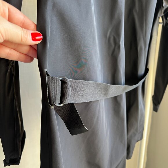 Nike Rain Jacket - Picture 7 of 10